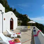 La Scivitella Nyaraló *